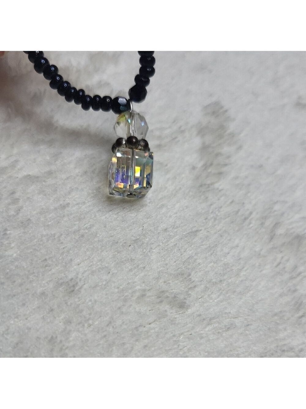 Jewlry | Crystal Necklace with Iridescent Pendant |J2 - Picture 4 of 8